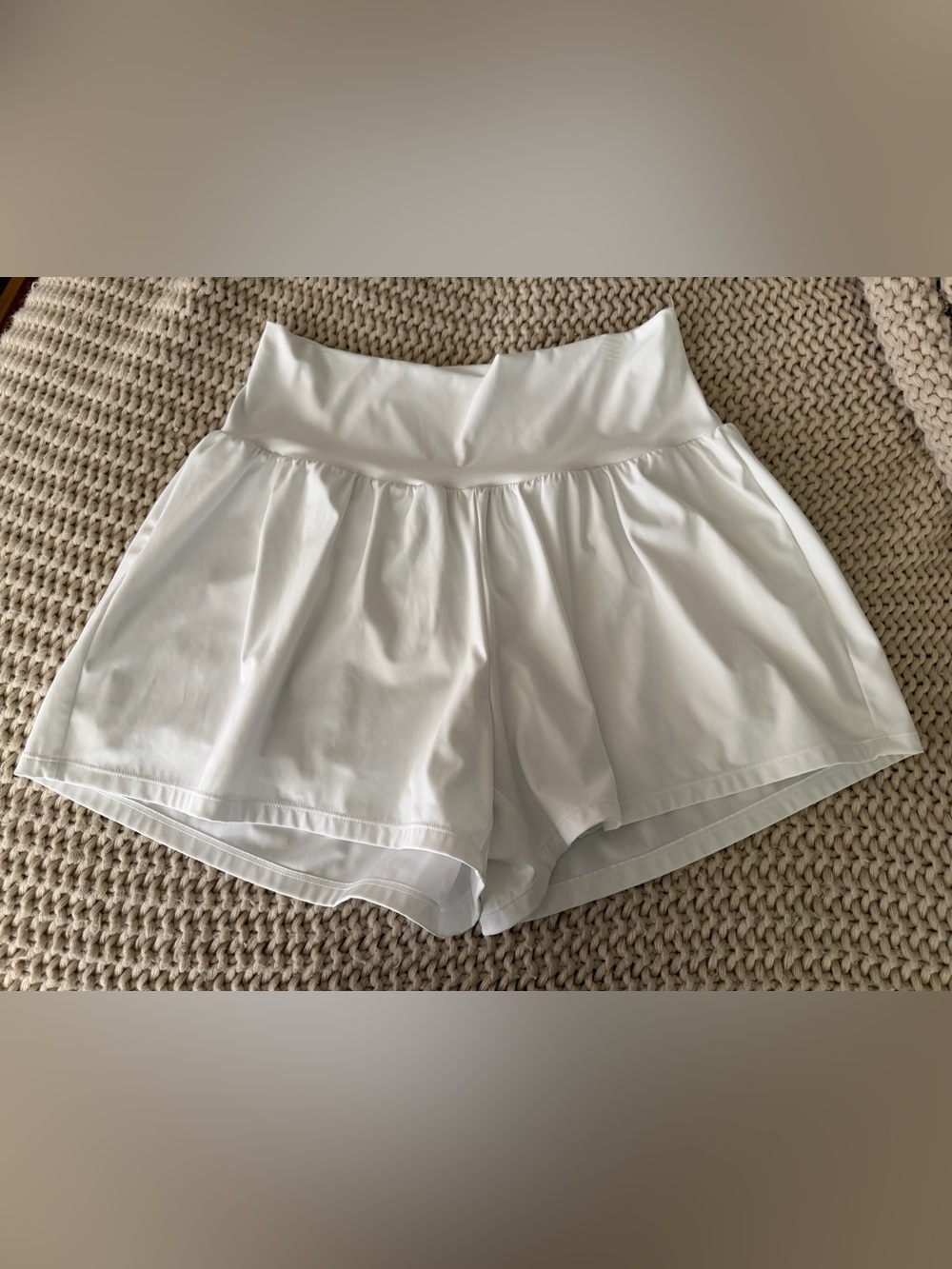 Halara 2-in-1 shorts size 1X white - Picture 2 of 13